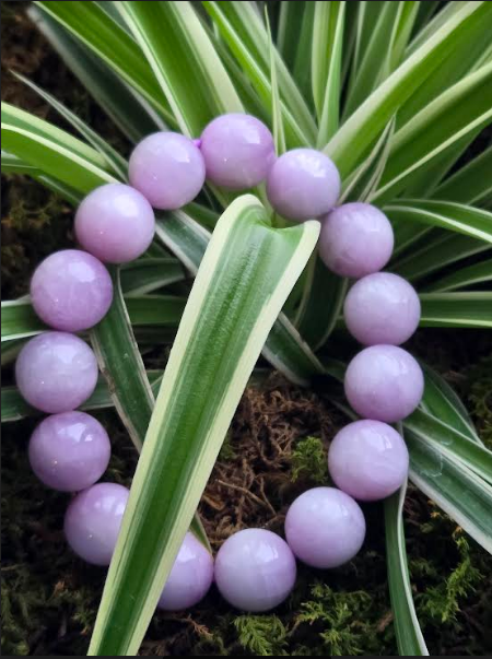 Natural Crystal bead bracelet (Spodumene) in 12mm